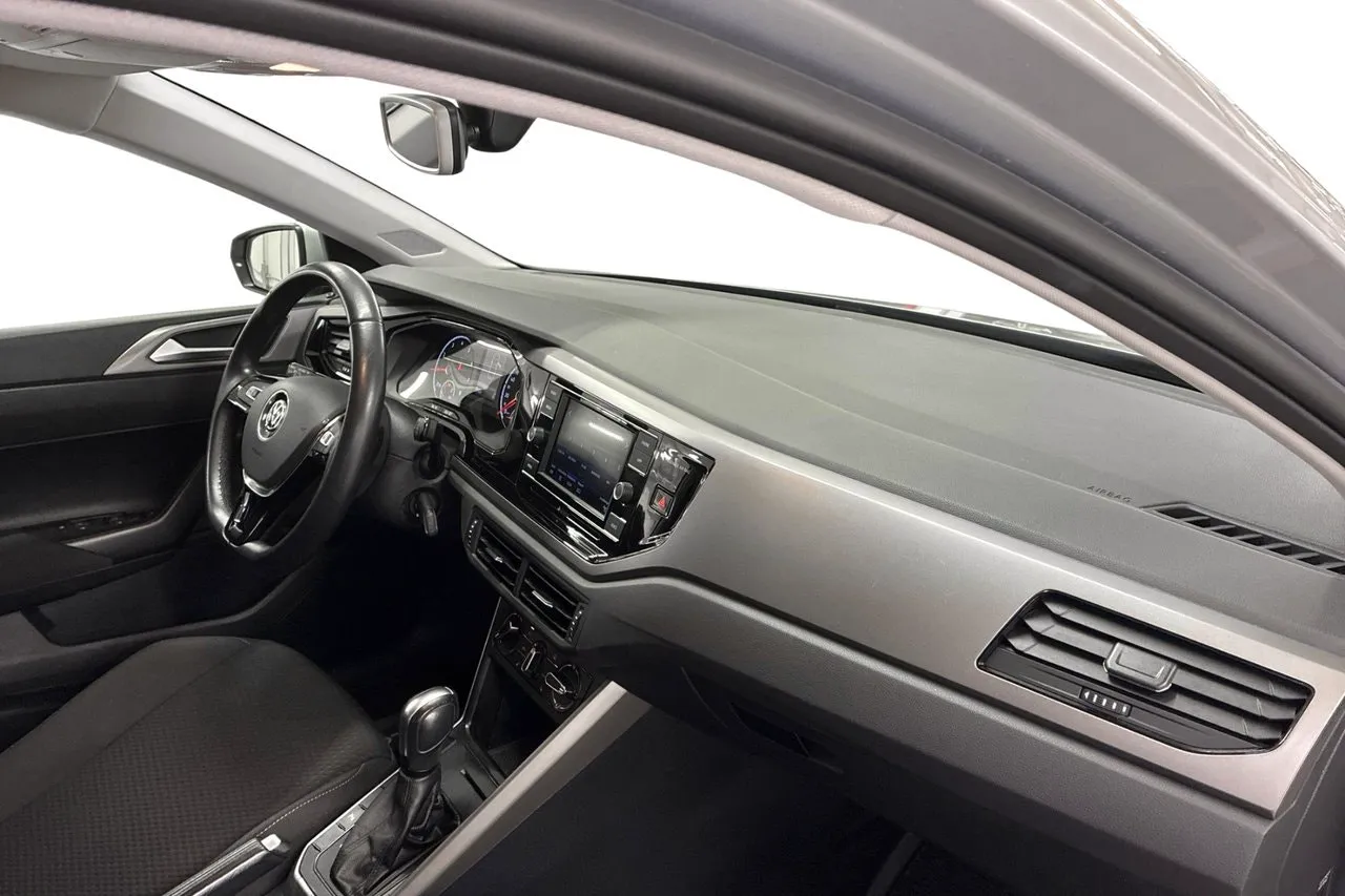 Vehicle image 18