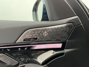 BMW i5 bild 9
