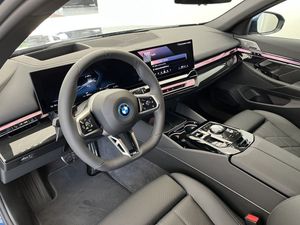 BMW i5 bild 6