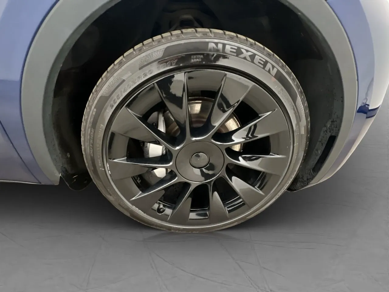 Vehicle image 30
