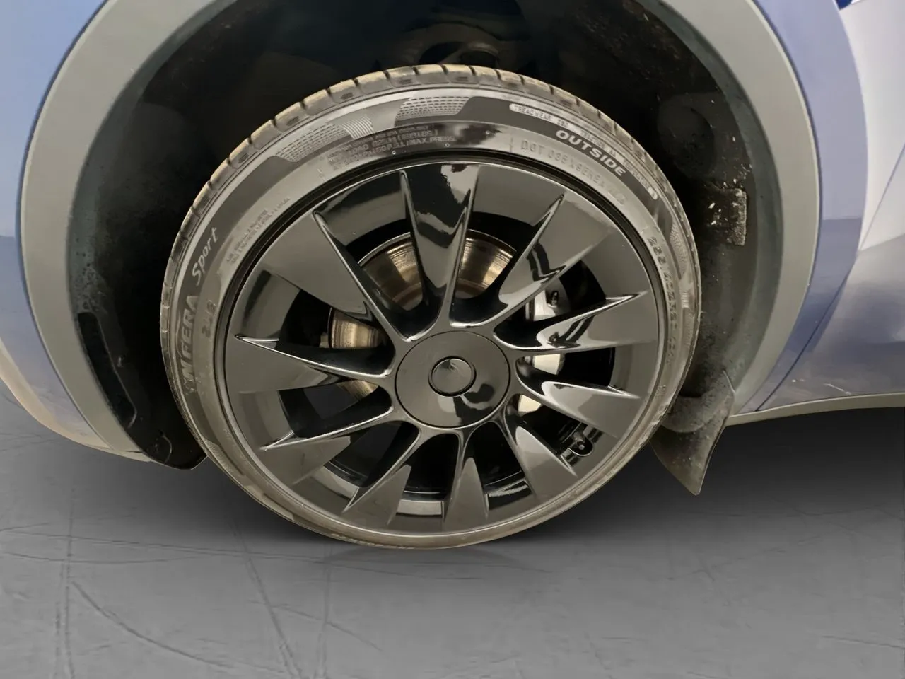 Vehicle image 27