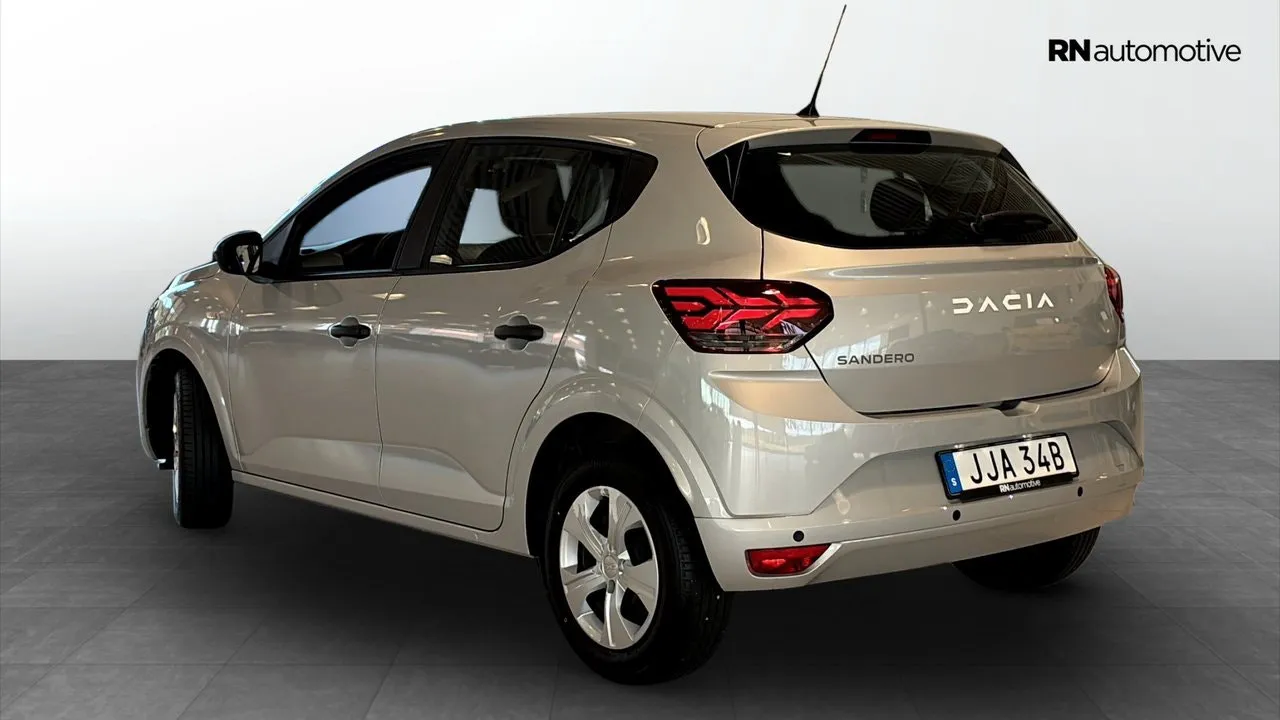 Vehicle image 11