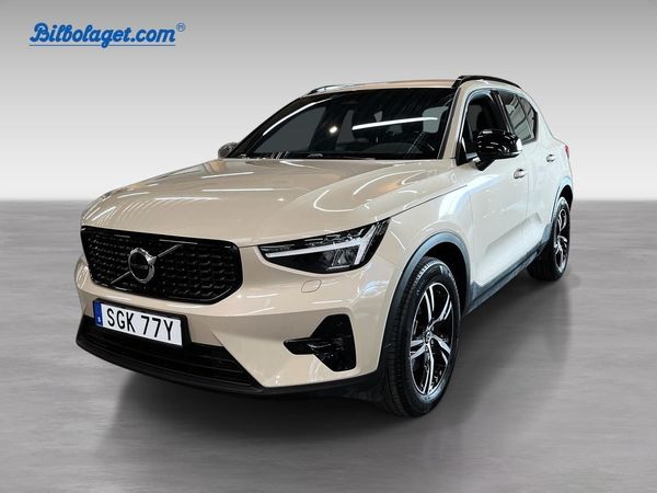 Volvo XC40 B4 FWD Bensin Plus Dark - 2026