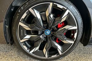 BMW i5 bild 13