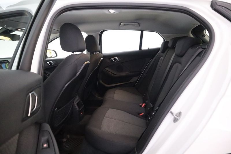 BMW 118 bild 11