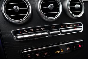Mercedes GLC220 bild 13