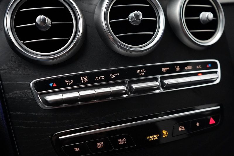 Mercedes GLC220 bild 13