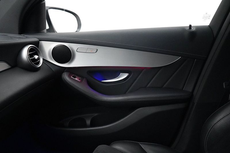 Mercedes GLC220 bild 15