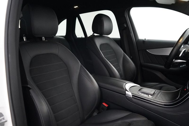 Mercedes GLC220 bild 17