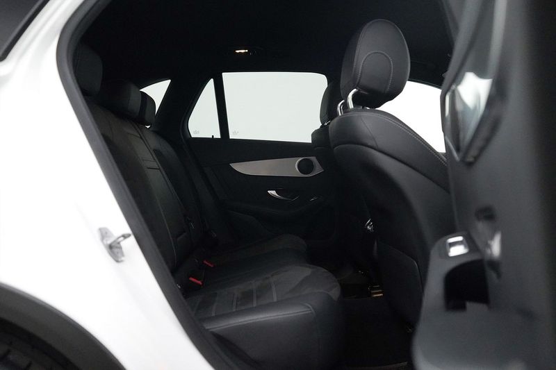 Mercedes GLC220 bild 18