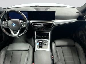 BMW i4 bild 12
