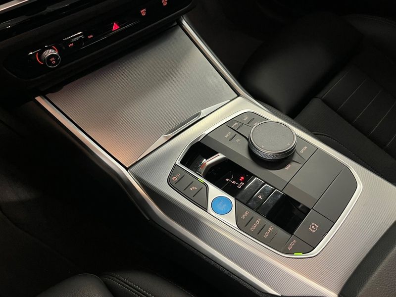 BMW i4 bild 23