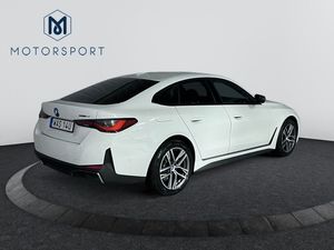 BMW i4 bild 8