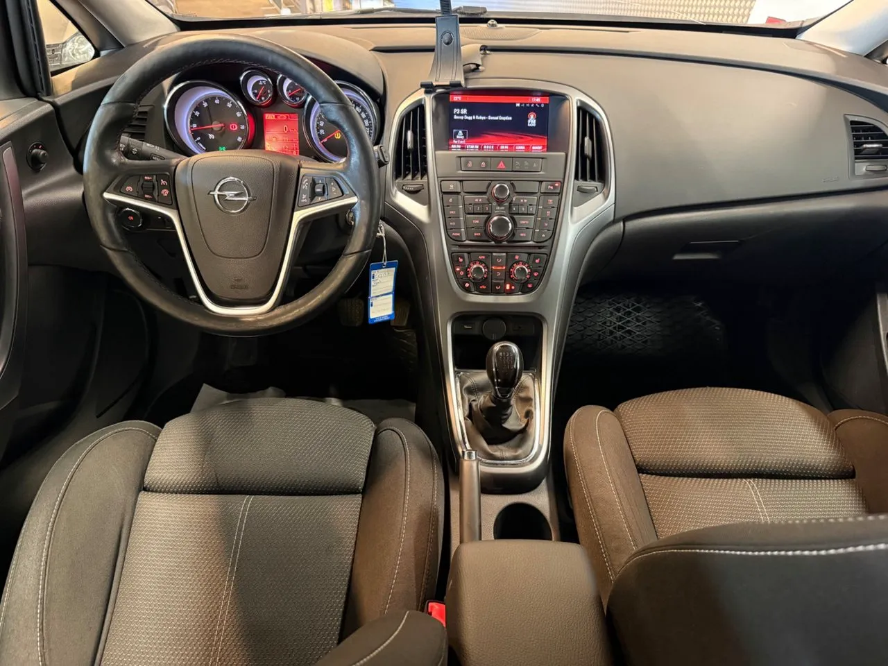Vehicle image 11