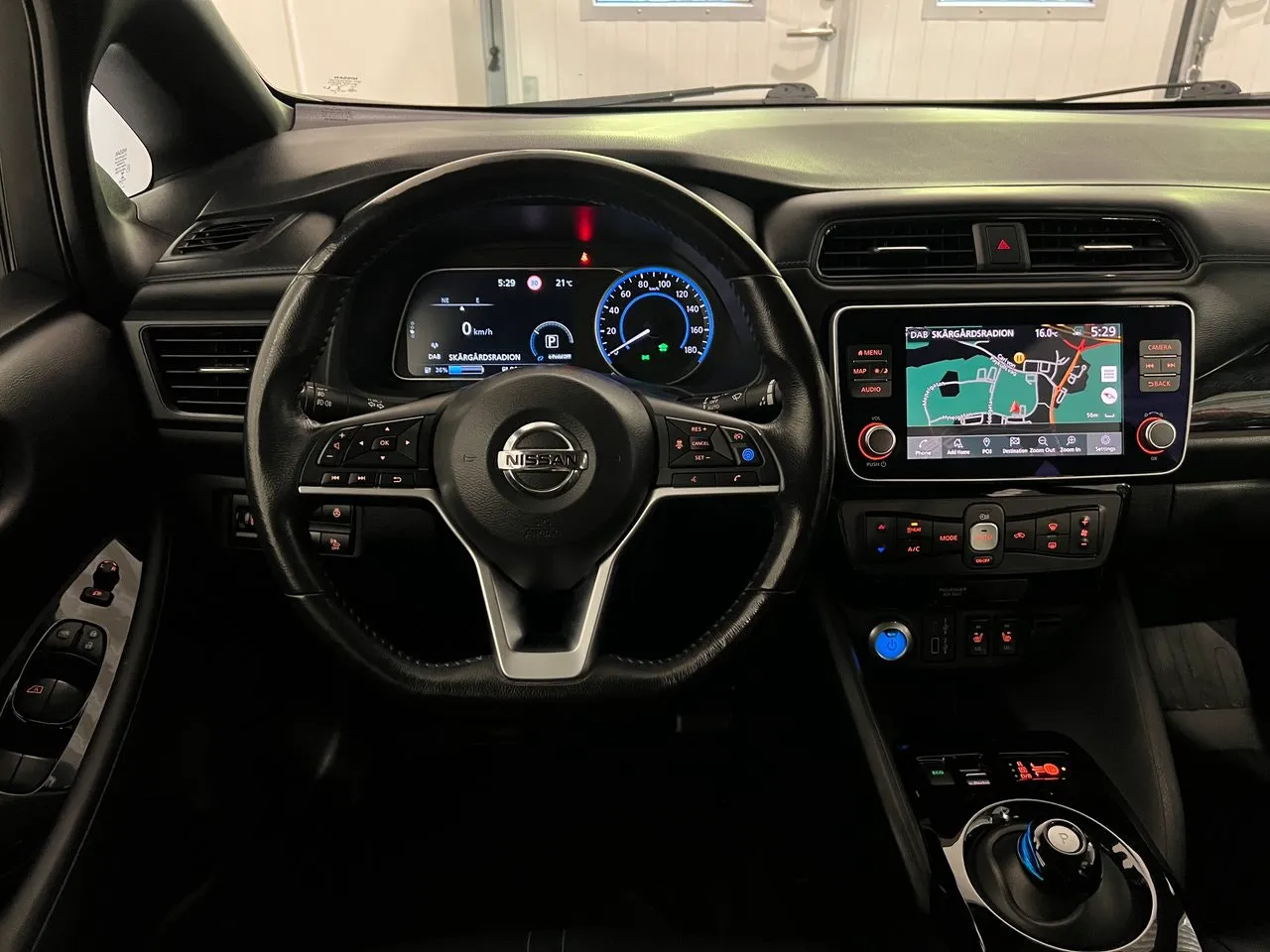 Vehicle image 18