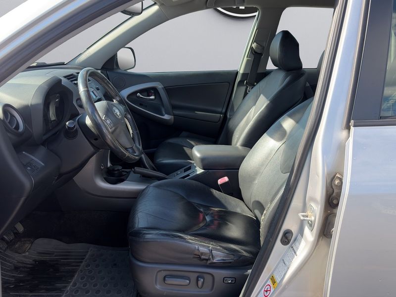 Toyota RAV4 bild 10