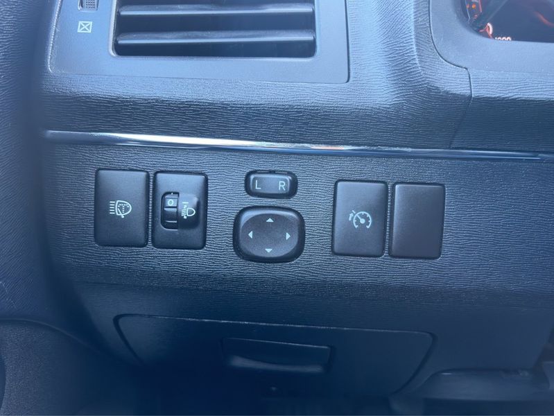 Toyota Avensis bild 16