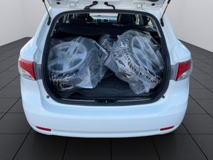 Toyota Avensis bild 22