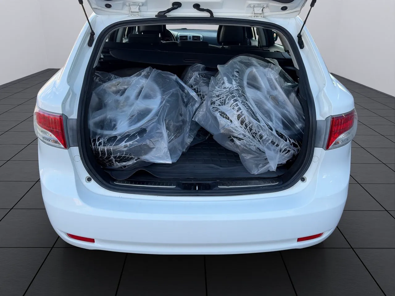 Vehicle image 20