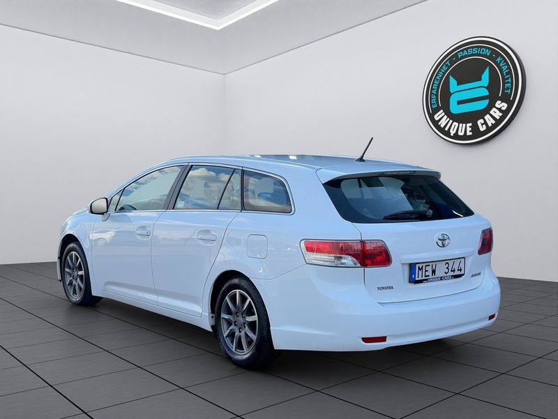 Toyota Avensis bild 6