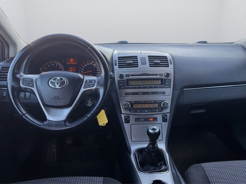 Toyota Avensis bild 13