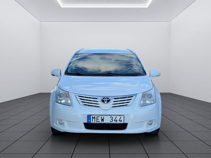 Toyota Avensis bild 9