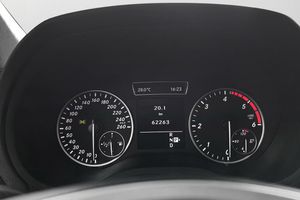 Mercedes B180 bild 7