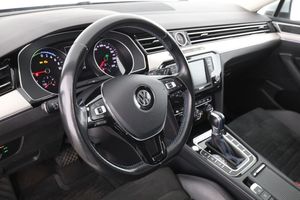 Volkswagen Passat bild 12