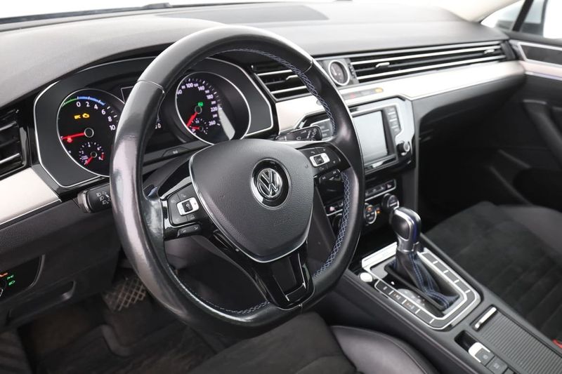 Volkswagen Passat bild 12