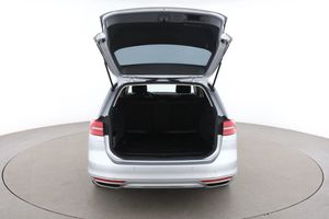 Volkswagen Passat bild 17