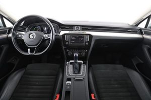 Volkswagen Passat bild 13
