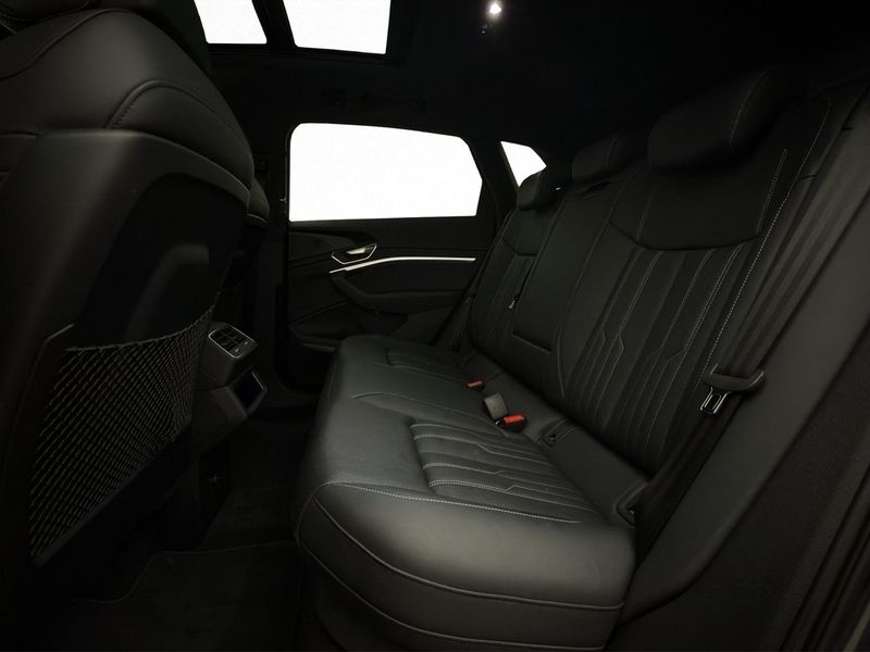Audi Q8 e-tron bild 14
