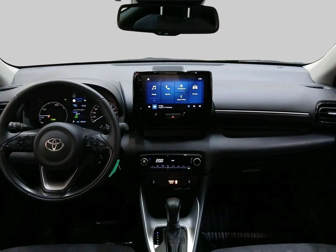 Vehicle image 11