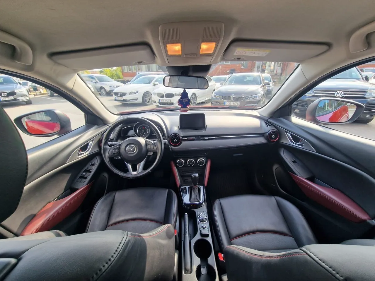 Vehicle image 9