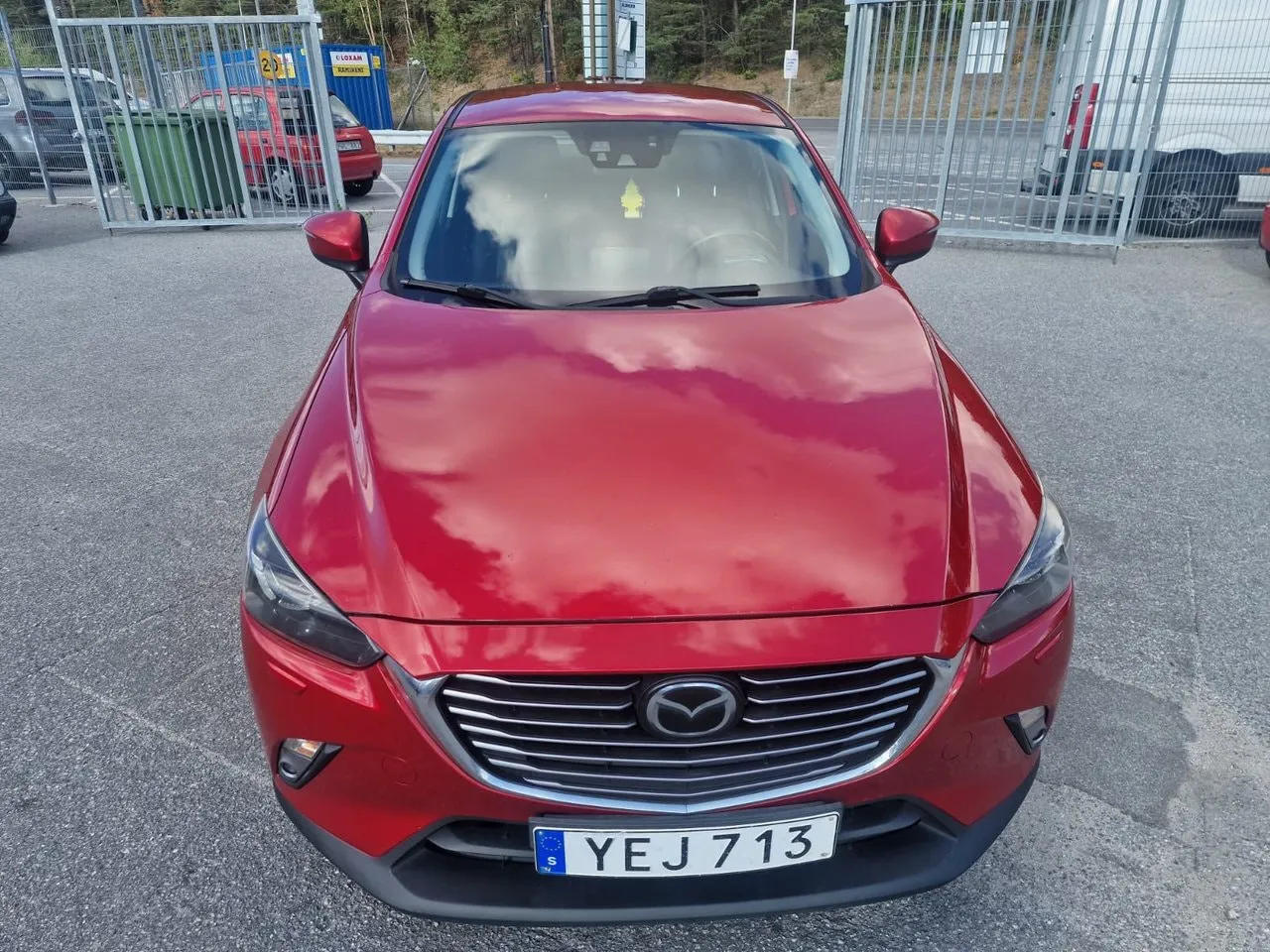 Vehicle image 4