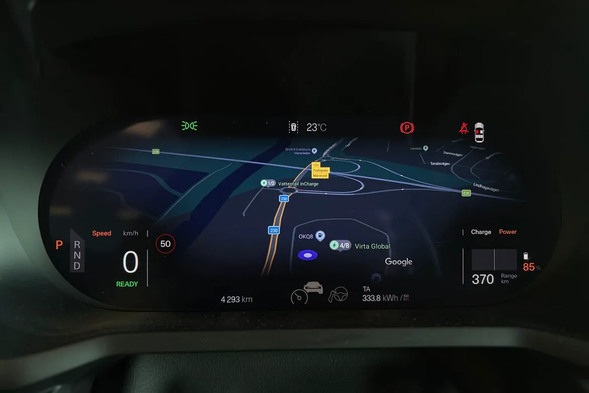 Vehicle image 13