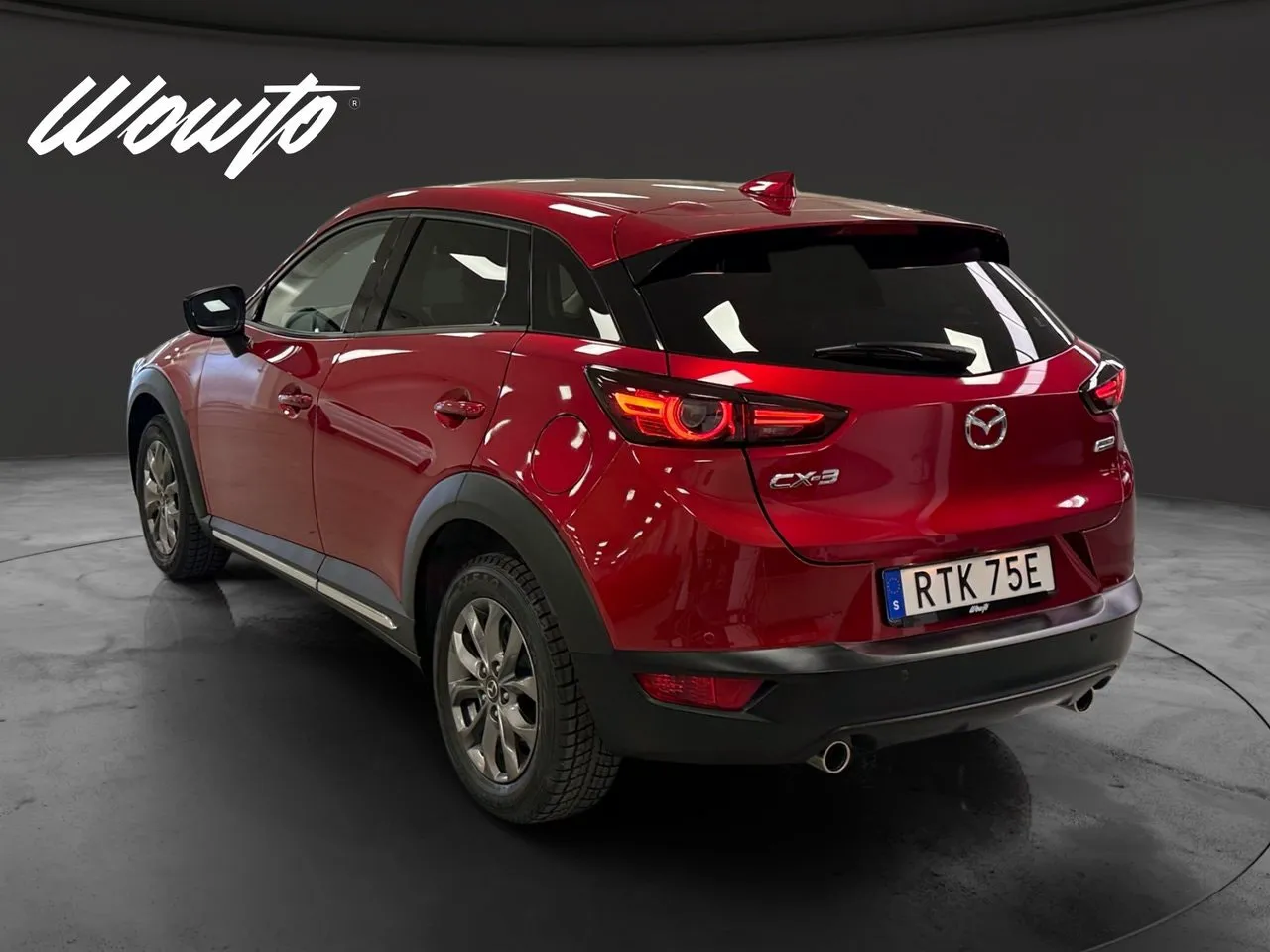 Vehicle image 5