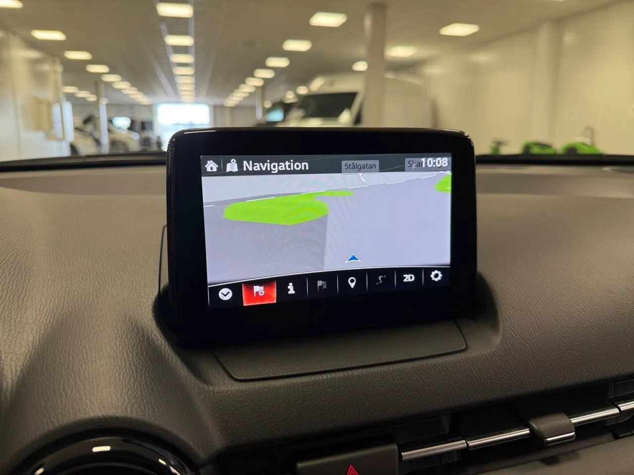 Vehicle image 14
