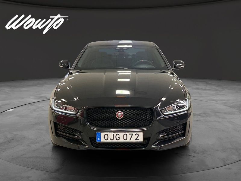 Jaguar XE bild 2
