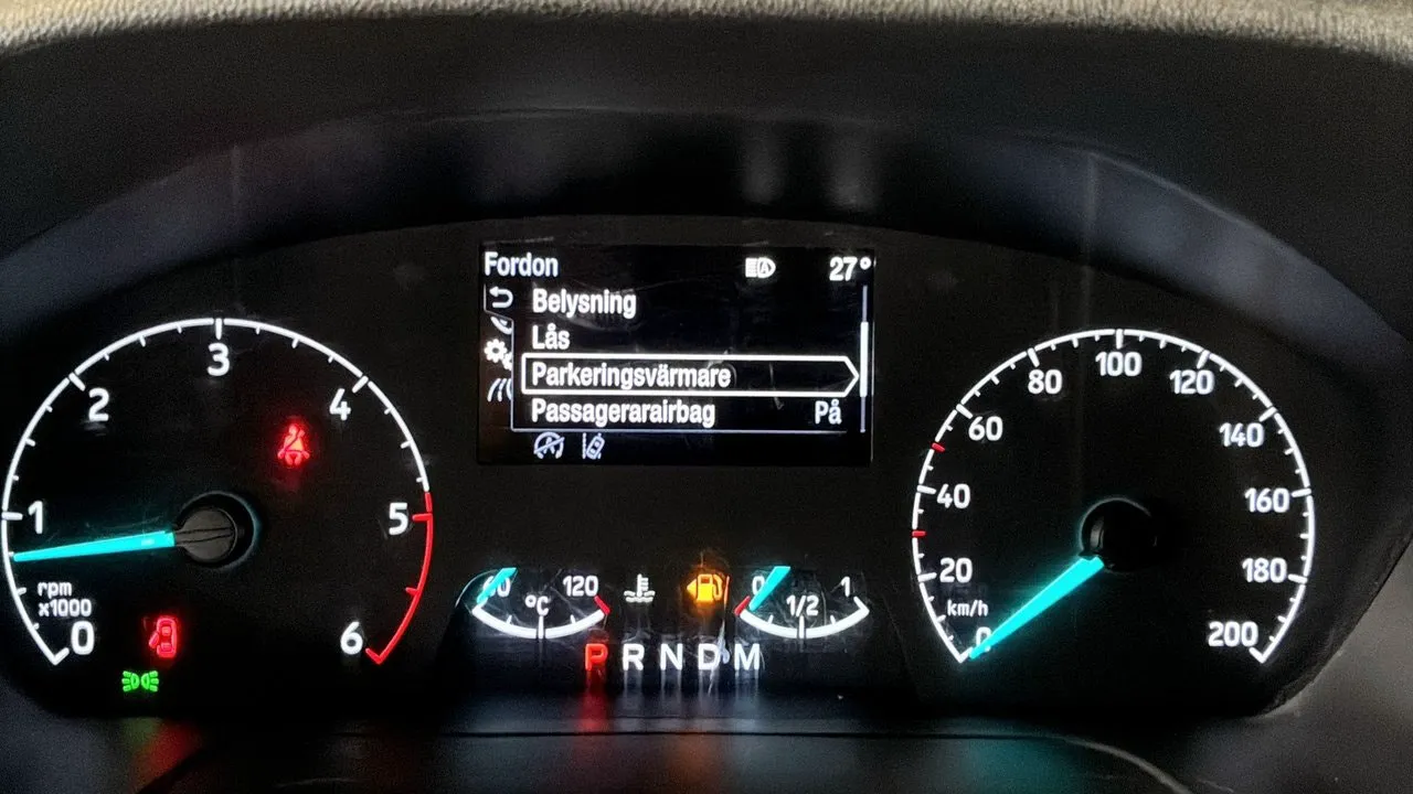 Vehicle image 18