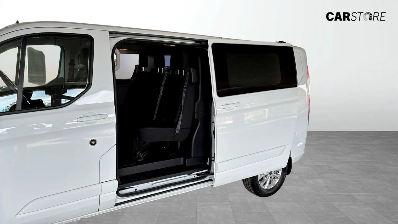 Vehicle image 23
