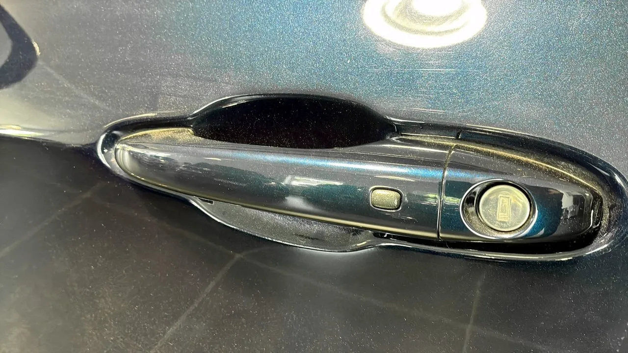 Vehicle image 22