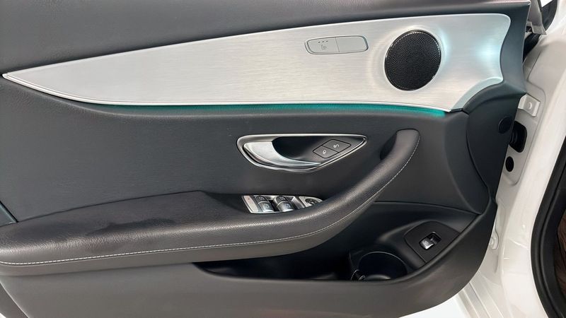 Mercedes E300 bild 11
