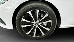 Mercedes E300 bild 9