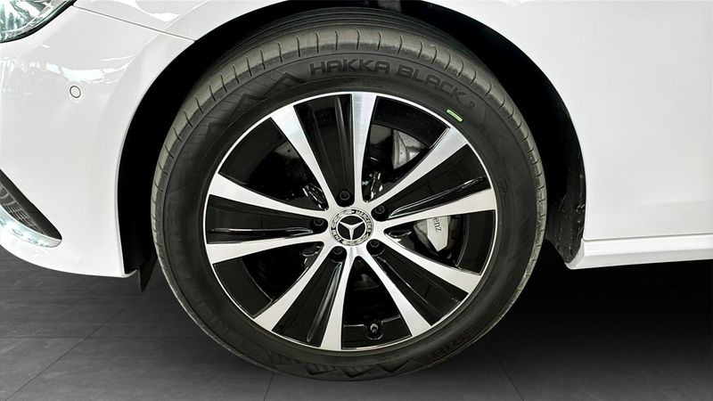 Mercedes E300 bild 9