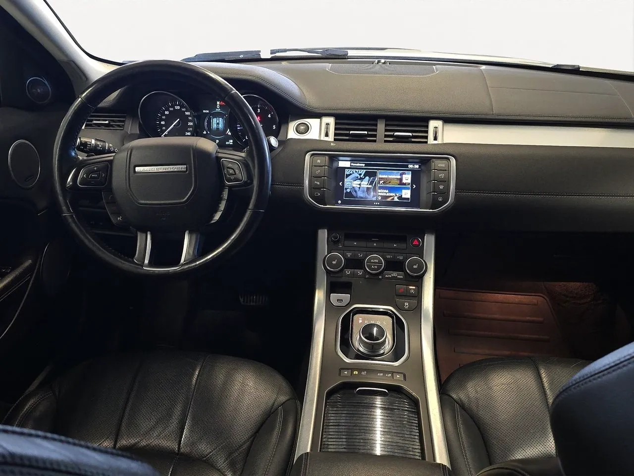 Vehicle image 13