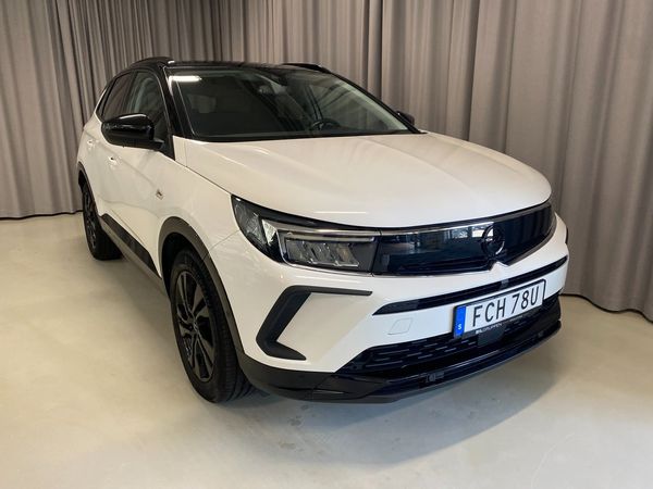 Opel Grandland GS Line 130hk Automat Navi Rattvärme Motorvärmare - 2022