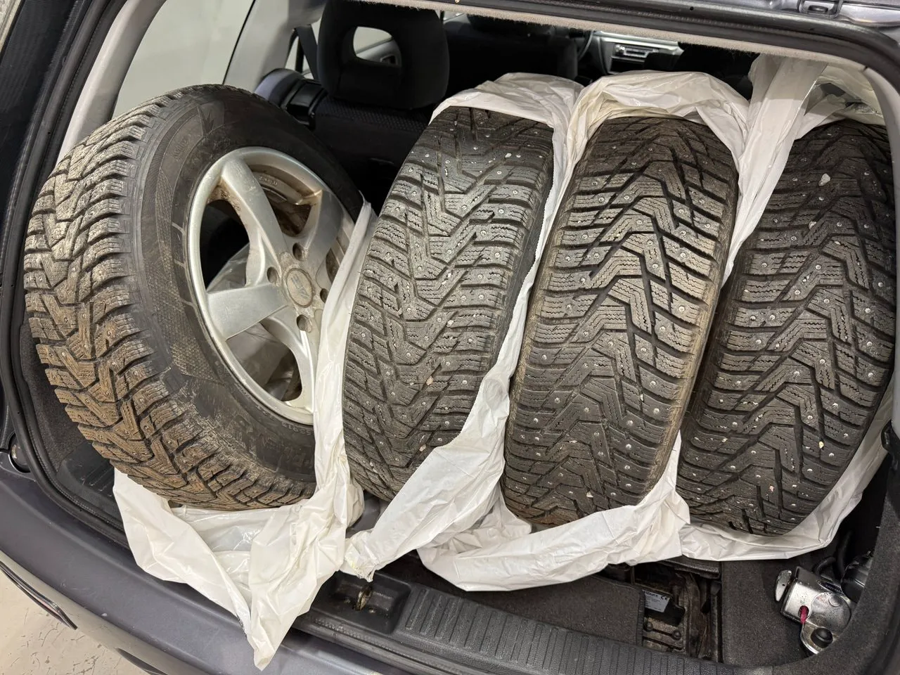Vehicle image 18