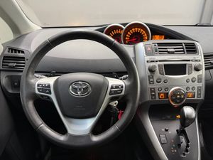 Toyota Verso bild 16