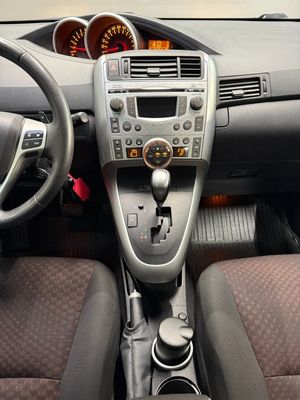 Toyota Verso bild 17